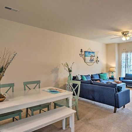 Modern Coastal Condo With Patio 1 Mi To Beaches! Carolina Beach Buitenkant foto