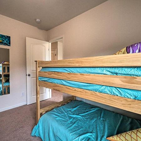 Modern Coastal Condo With Patio 1 Mi To Beaches! Carolina Beach Buitenkant foto