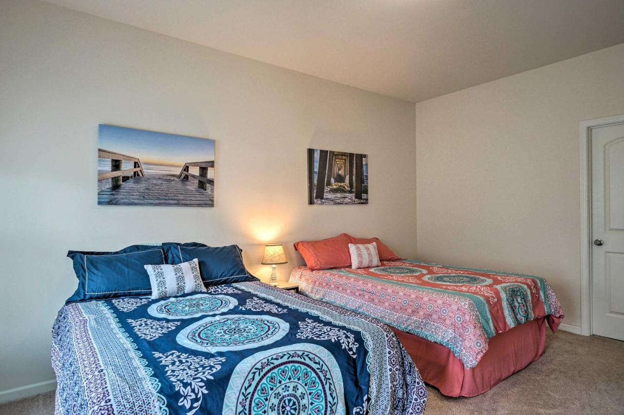 Modern Coastal Condo With Patio 1 Mi To Beaches! Carolina Beach Buitenkant foto