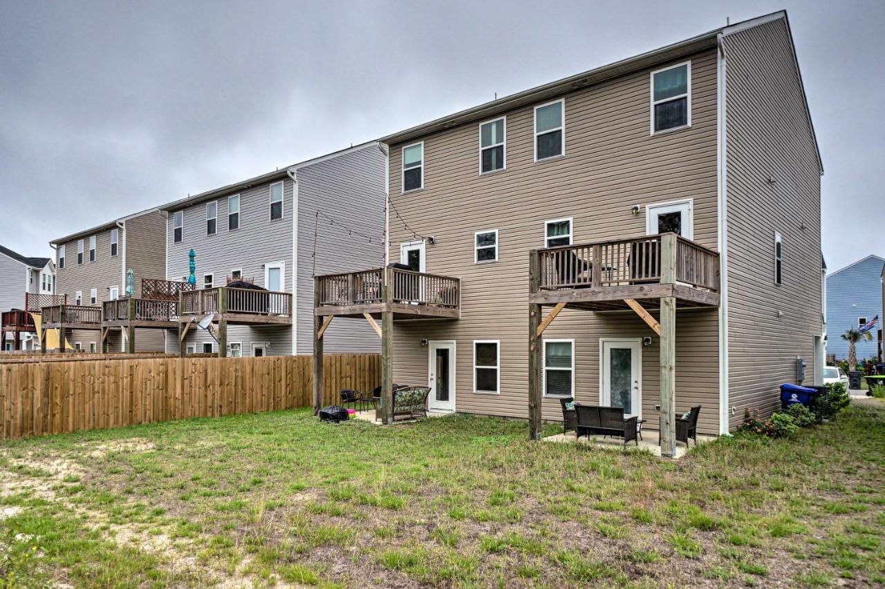Modern Coastal Condo With Patio 1 Mi To Beaches! Carolina Beach Buitenkant foto